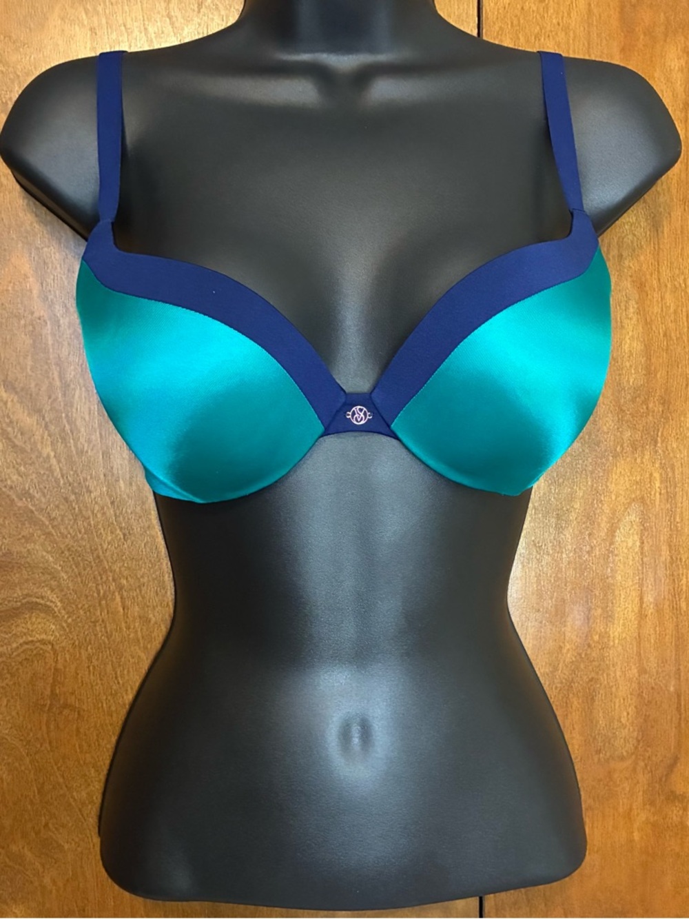 Victoria's Secret Very Sexy Underwire Push-Up Bra 32C